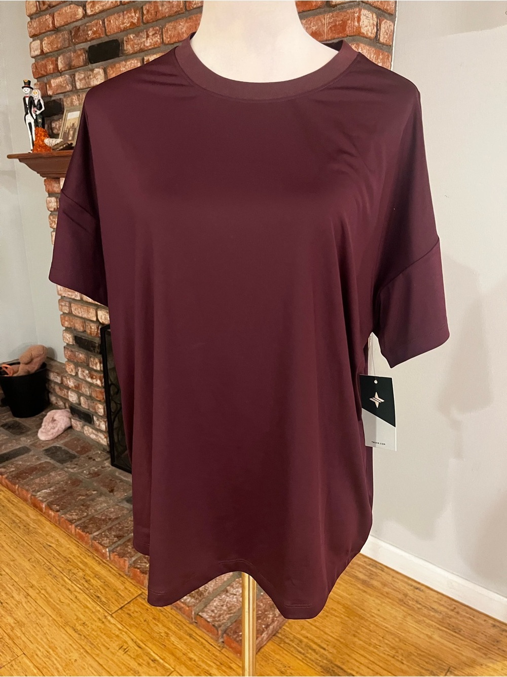 Tuckernuck Relaxed Crewneck Tee in Burgundy